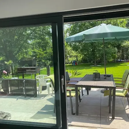 شقة Wunderschoene Terrassenwohnung Mit Blick Ins Gruene! *