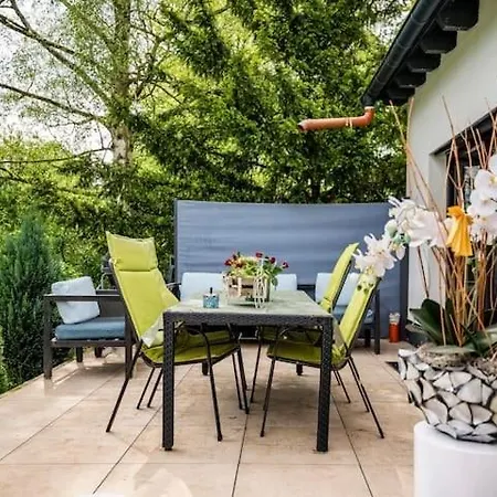 Wunderschoene Terrassenwohnung Mit Blick Ins Gruene! * Meerbusch