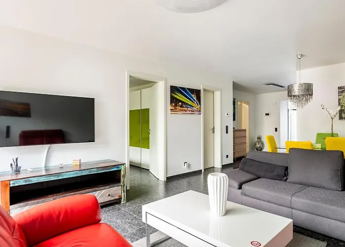 דירה Wunderschoene Terrassenwohnung Mit Blick Ins Gruene! מירבוש